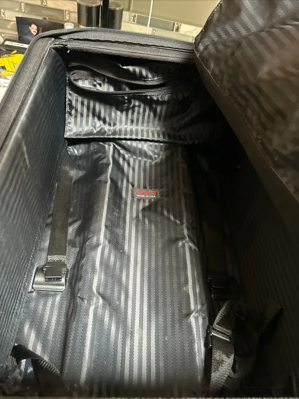 Tumi Alpha Black Wheeled International Carry On Luggage Travel Suitcase  22x14x9
